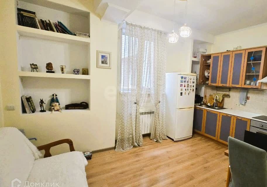 Продаётся 1-комнатная квартира, 51 м²