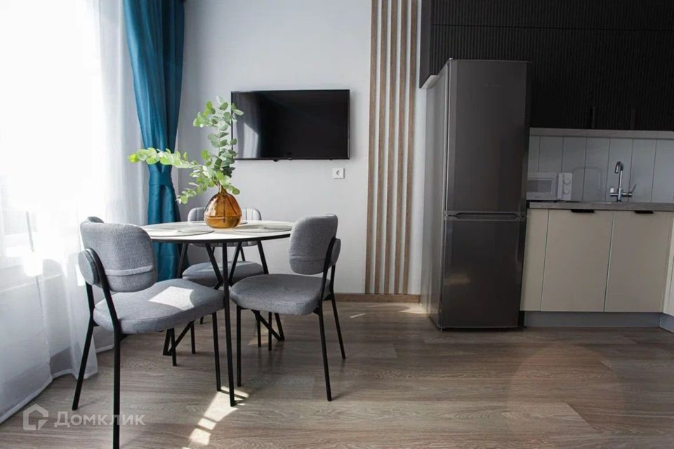 Продаётся 1-комнатная квартира, 42.2 м²
