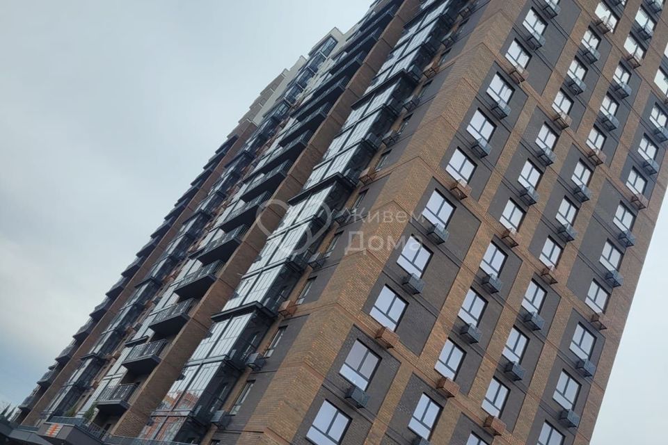 Продаётся 1-комнатная квартира, 93.2 м²
