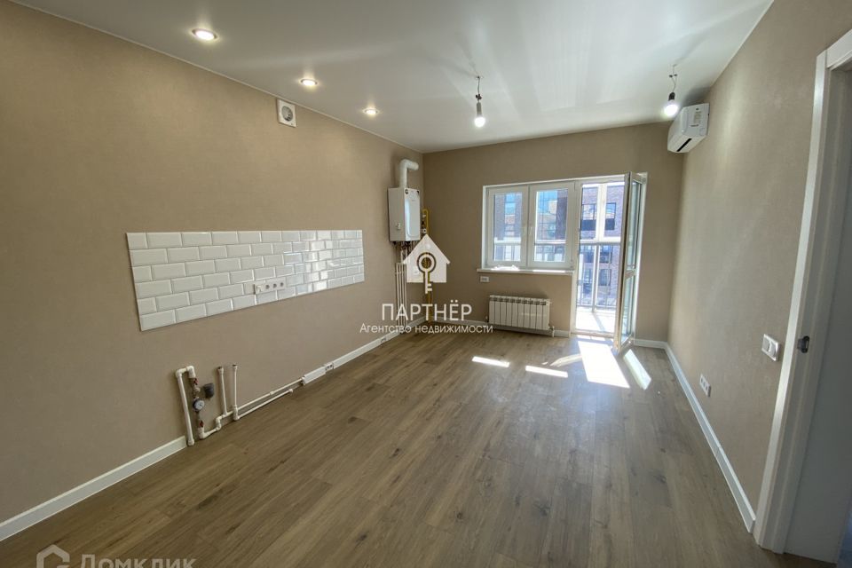 Продаётся 1-комнатная квартира, 42.3 м²