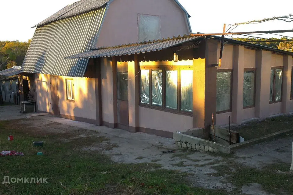 Продаётся 3-этажный дом, 260 м²