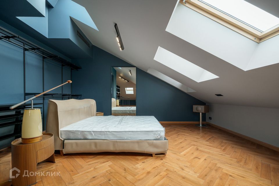 Продаётся 1-комнатная квартира, 71.5 м²