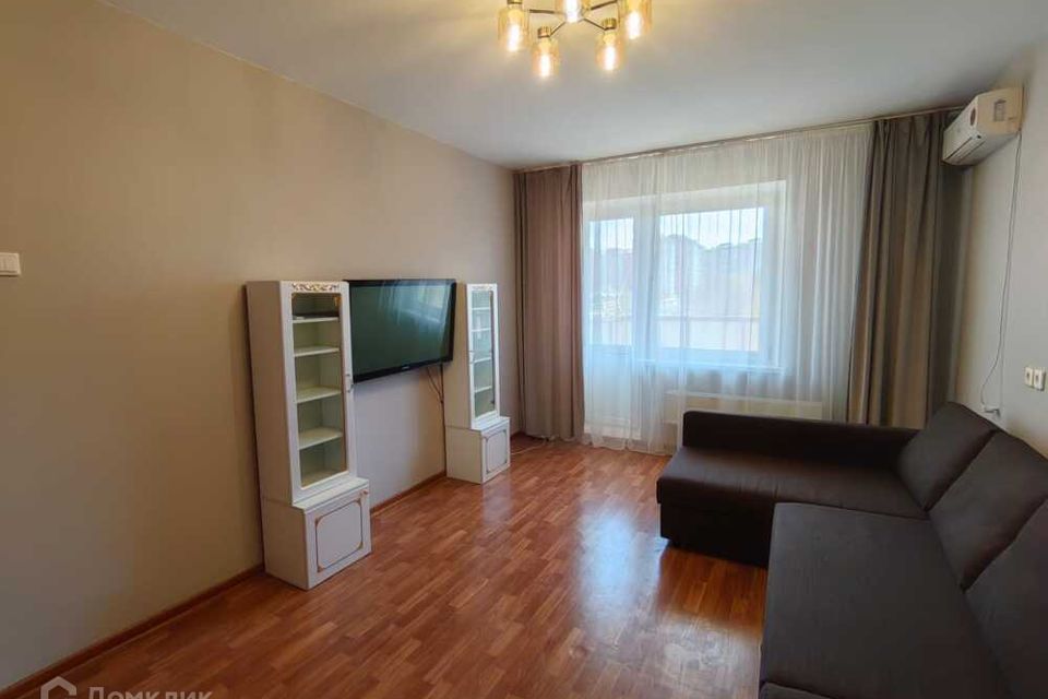Сдаётся 2-комнатная квартира, 55.2 м²