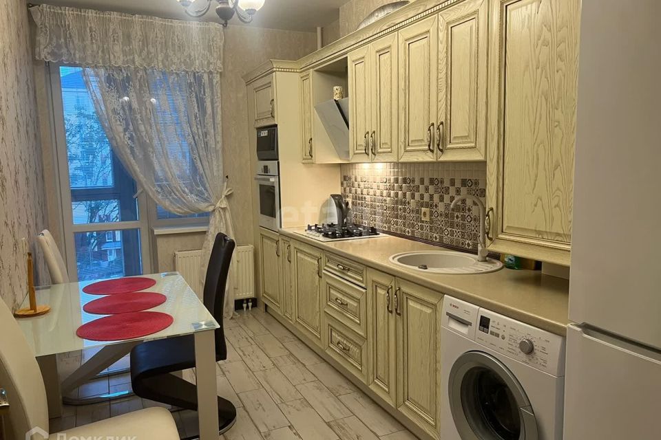 Продаётся 1-комнатная квартира, 41 м²