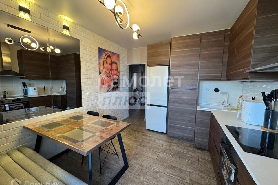 Продаётся 4-комнатная квартира, 94.5 м²