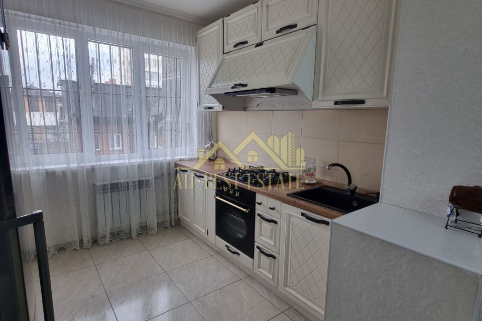 Продаётся 3-комнатная квартира, 93 м²