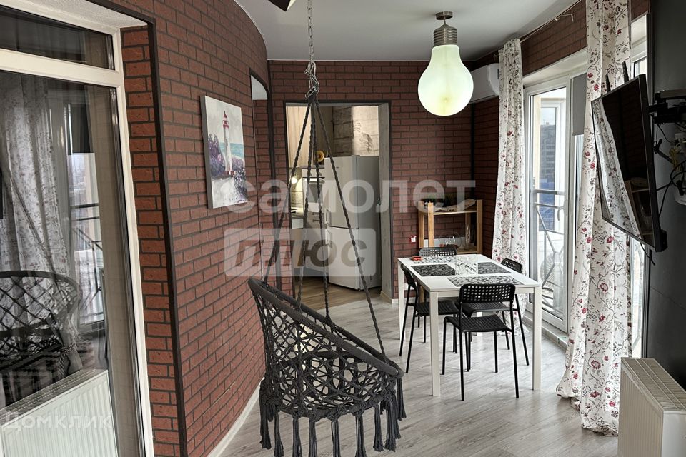 Продаётся 1-комнатная квартира, 51.98 м²
