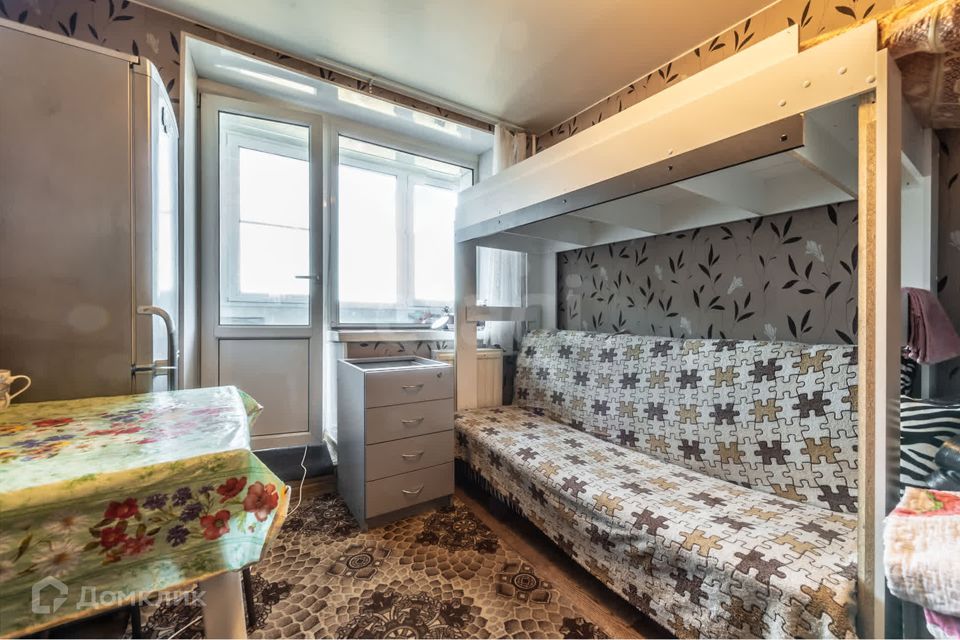 Продаётся комната в 6-комн. квартире, 209.7 м²
