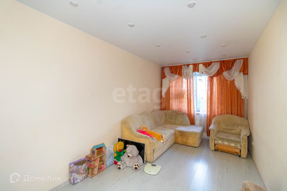 Продаётся 1-комнатная квартира, 42 м²