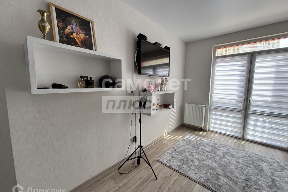 Продаётся 1-комнатная квартира, 42 м²
