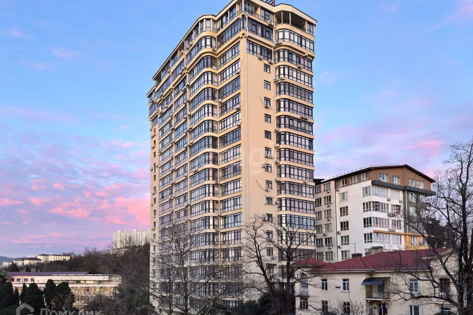 Продаётся 2-комнатная квартира, 81.8 м²