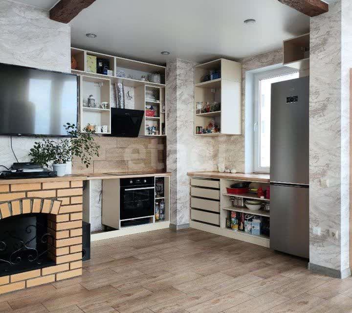 Продаётся 2-комнатная квартира, 63 м²