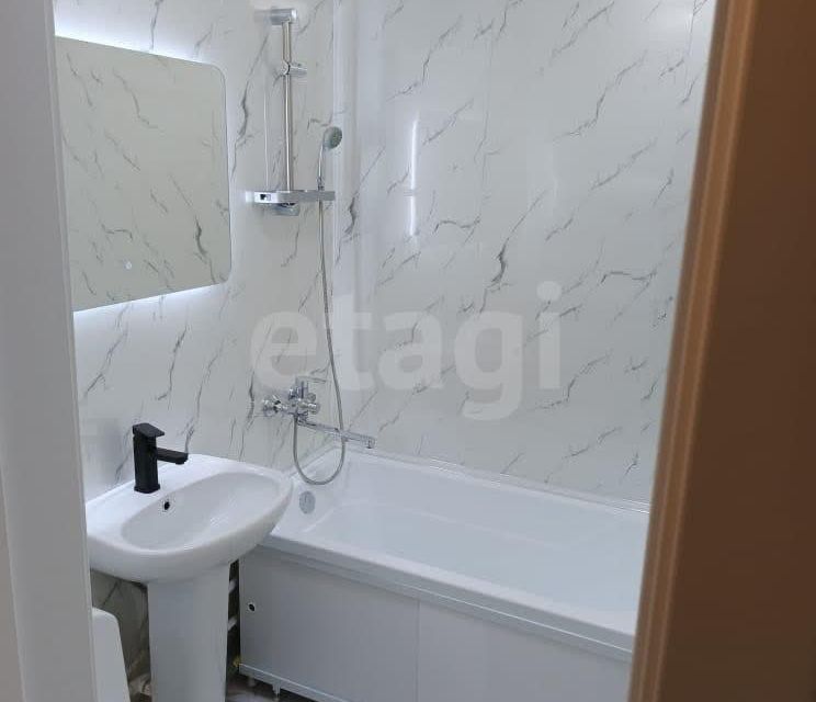 Продаётся 3-комнатная квартира, 42.9 м²