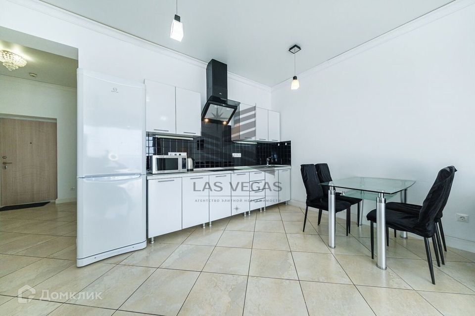 Сдаётся 2-комнатная квартира, 70 м²