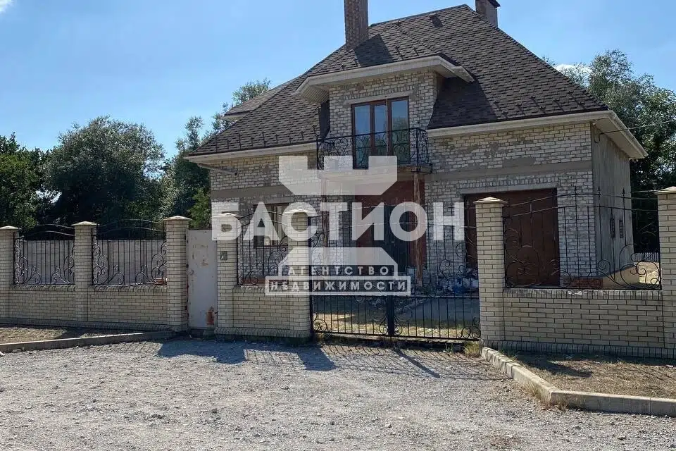 Продаётся 2-этажный дом, 210 м²