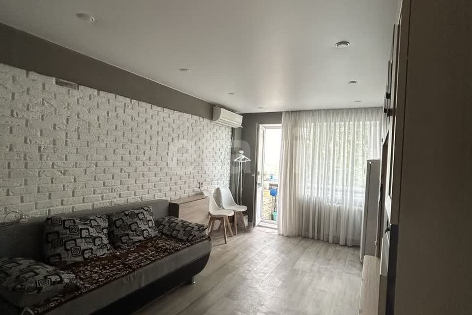 Продаётся 3-комнатная квартира, 58.4 м²