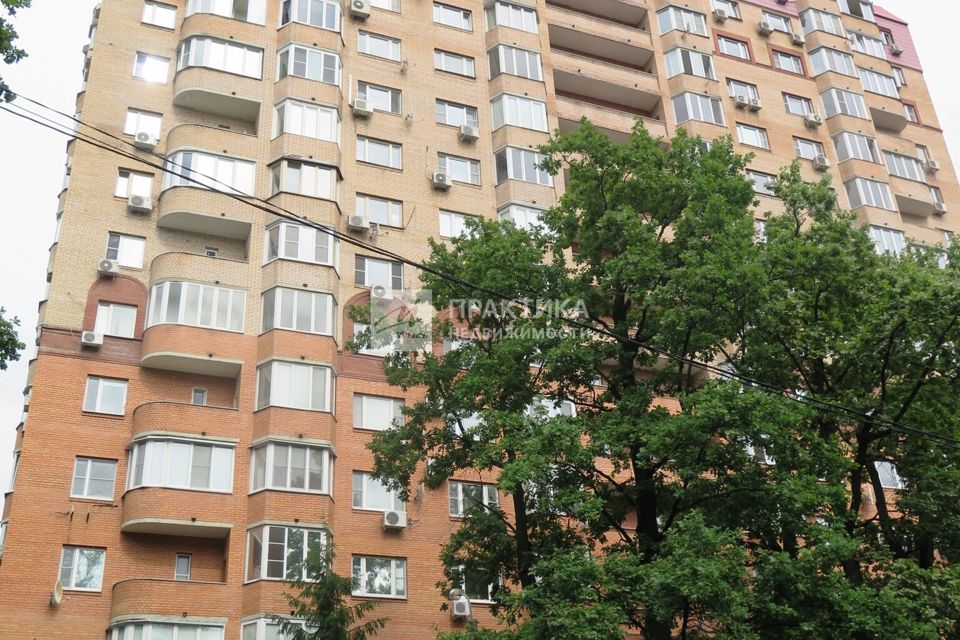 Продаётся 2-комнатная квартира, 90.6 м²