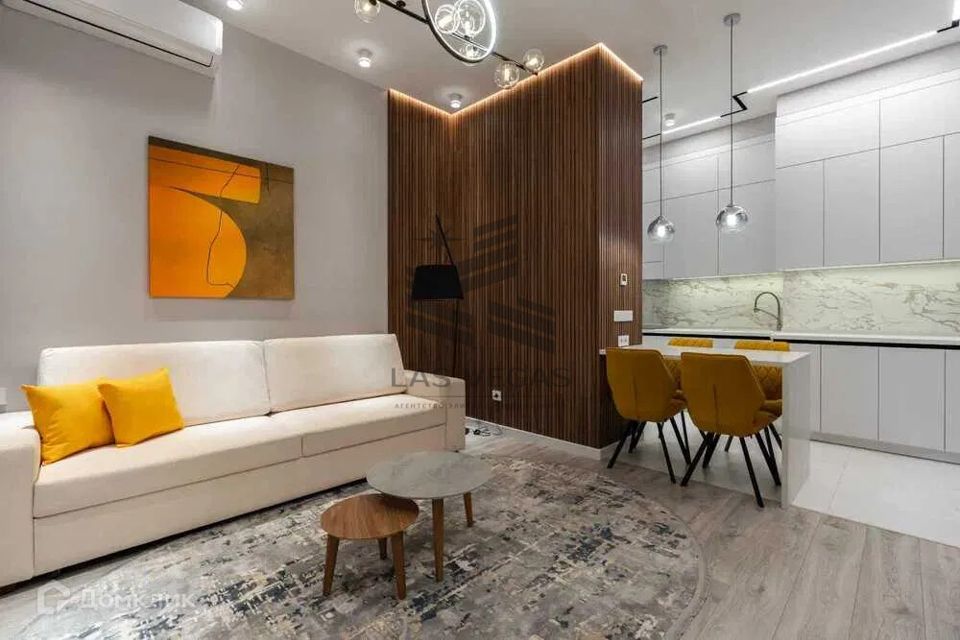 Сдаётся 2-комнатная квартира, 65 м²
