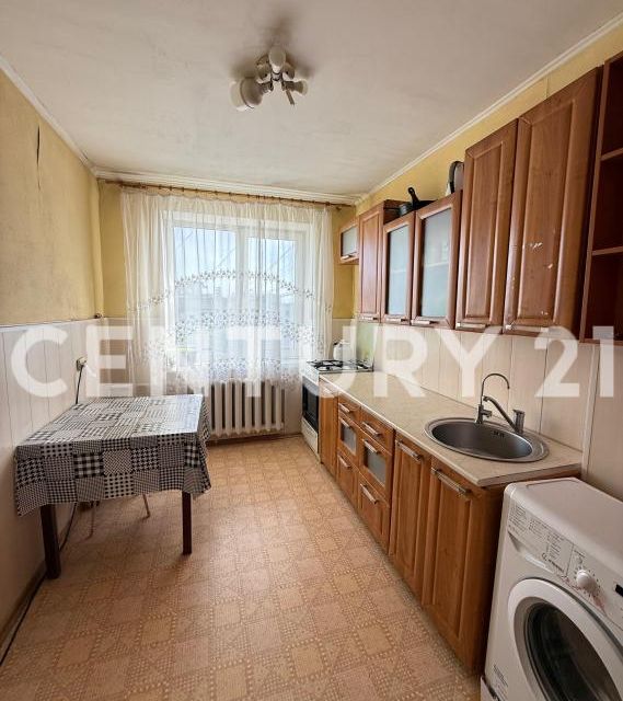 Продаётся 4-комнатная квартира, 70.7 м²