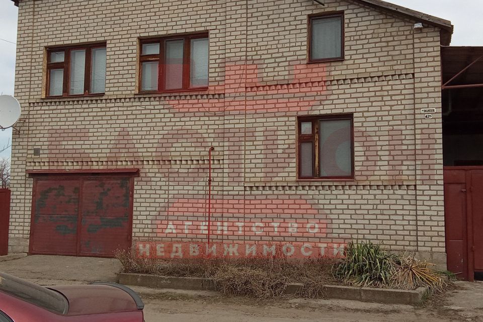 Продаётся 2-этажный дом, 272 м²