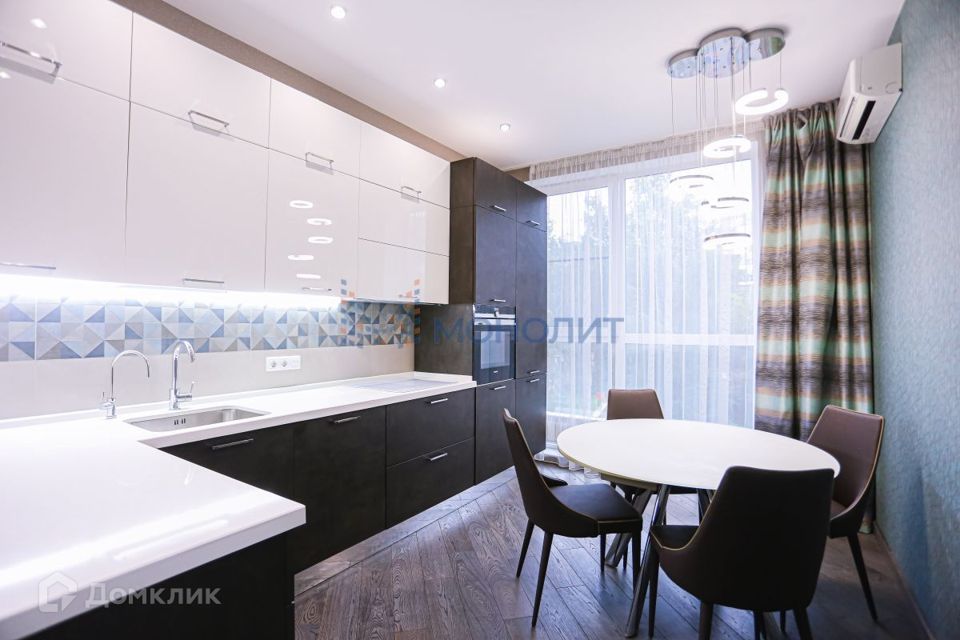 Сдаётся 2-комнатная квартира, 66.3 м²