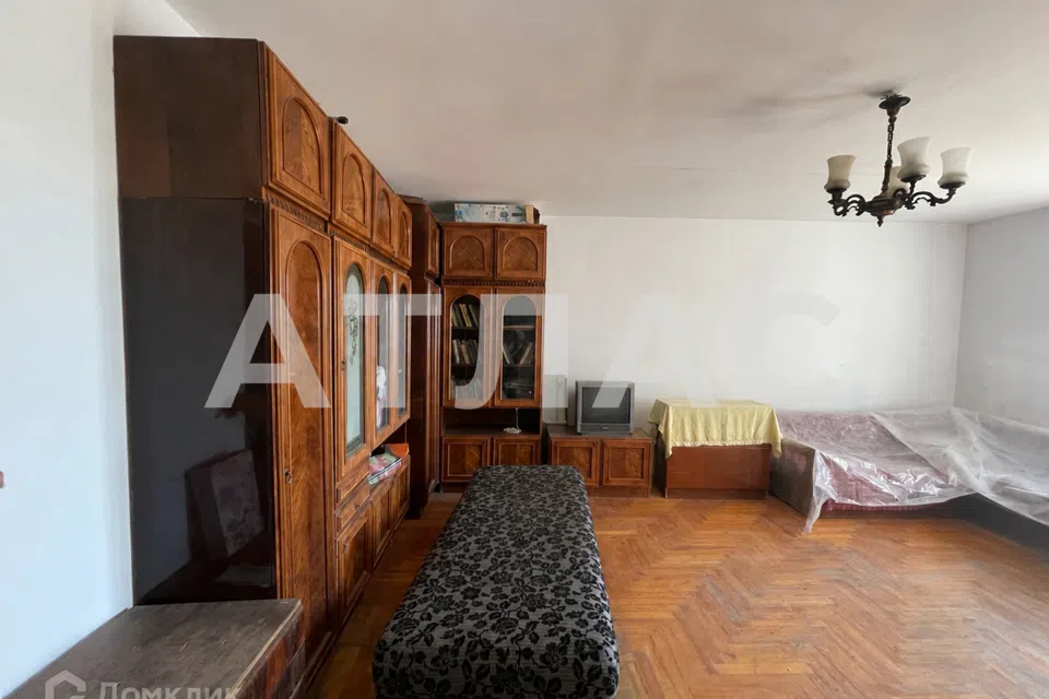 Продаётся 1-комнатная квартира, 37.4 м²