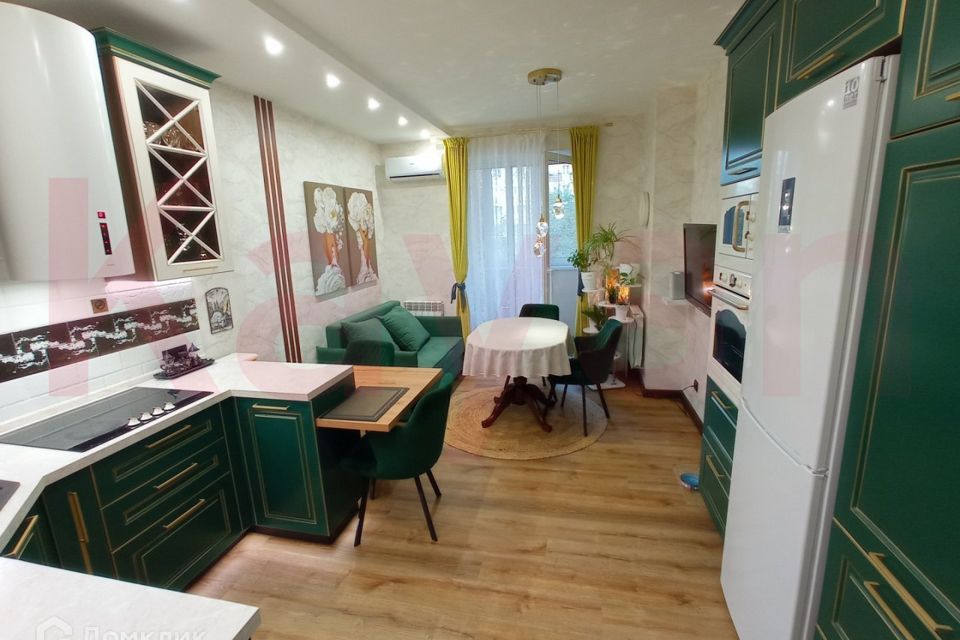 Сдаётся 2-комнатная квартира, 85 м²