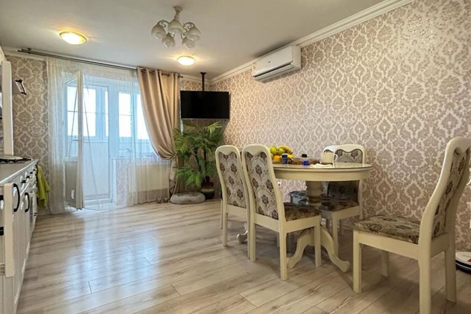Продаётся 3-комнатная квартира, 77 м²