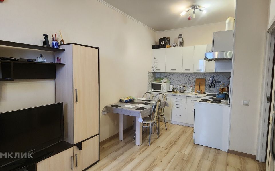 Продаётся 1-комнатная квартира, 35.3 м²