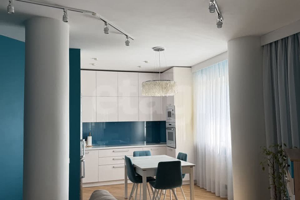 Продаётся 3-комнатная квартира, 87 м²