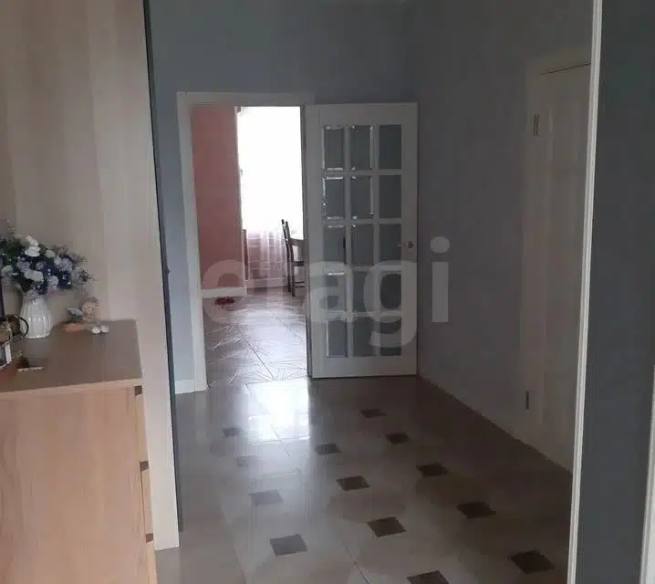 Продаётся 3-этажный дом, 299.3 м²