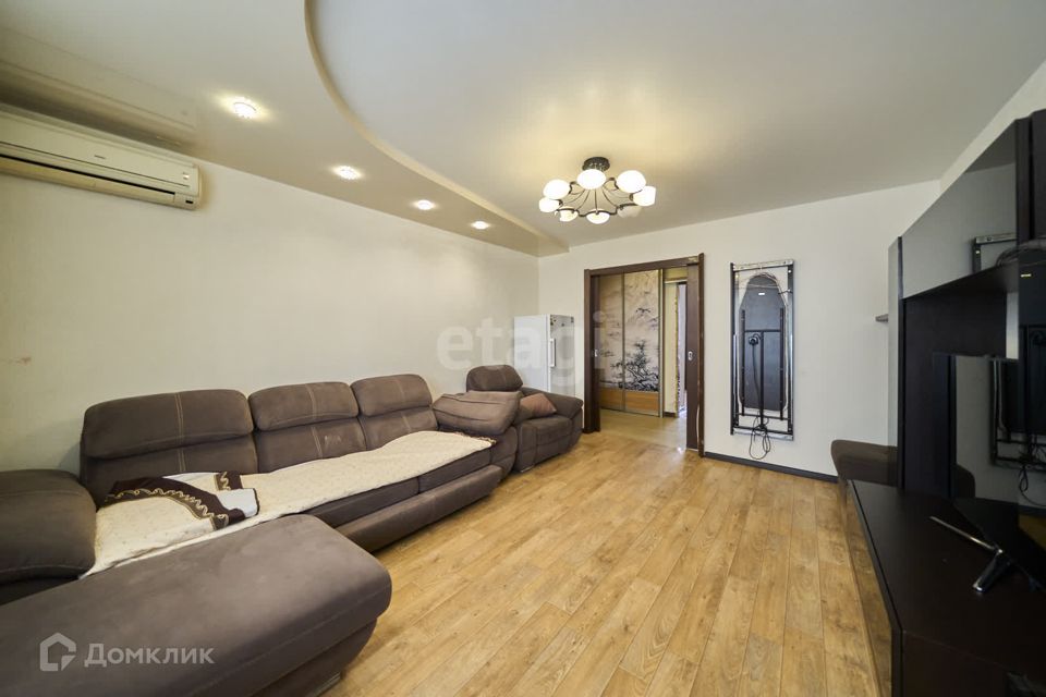 Продаётся 4-комнатная квартира, 80.4 м²