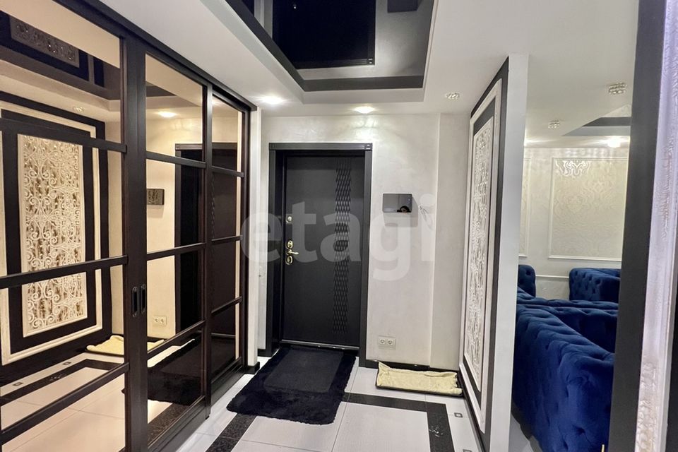 Продаётся 3-комнатная квартира, 143 м²