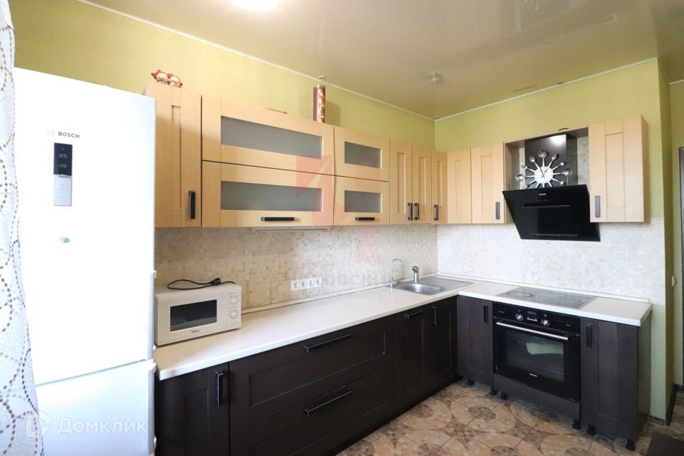Продаётся 1-комнатная квартира, 42.8 м²