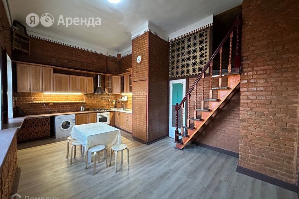 Сдаётся 4-комнатная квартира, 106 м²