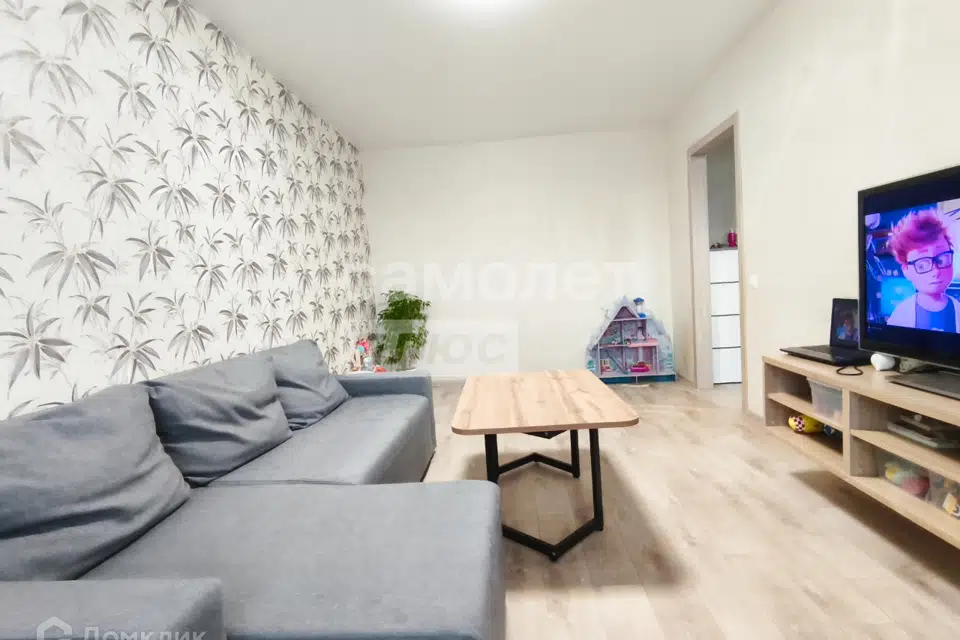 Продаётся 4-комнатная квартира, 79.7 м²