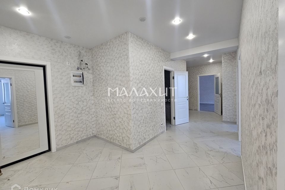 Продаётся 3-комнатная квартира, 105 м²