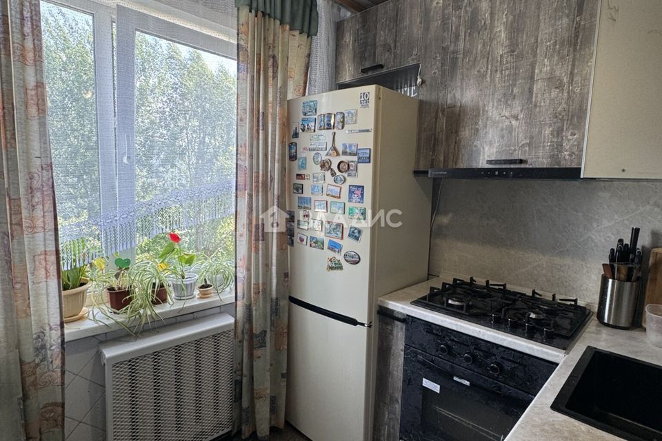 Продаётся 3-комнатная квартира, 48.1 м²
