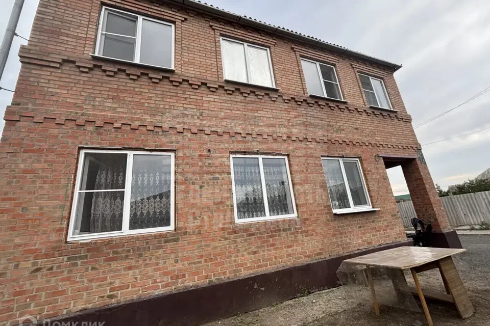 Продаётся 2-этажный дом, 167 м²