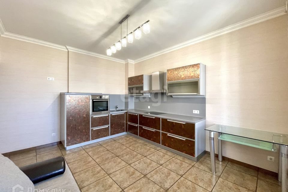 Продаётся 1-комнатная квартира, 51.2 м²