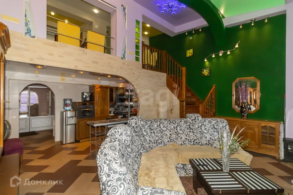 Сдаётся 2-комнатная квартира, 80.9 м²