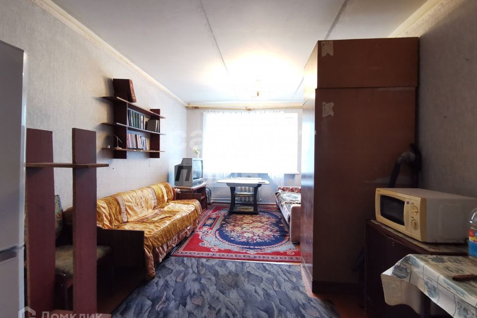 Продаётся комната в 19-комн. квартире, 18.6 м²