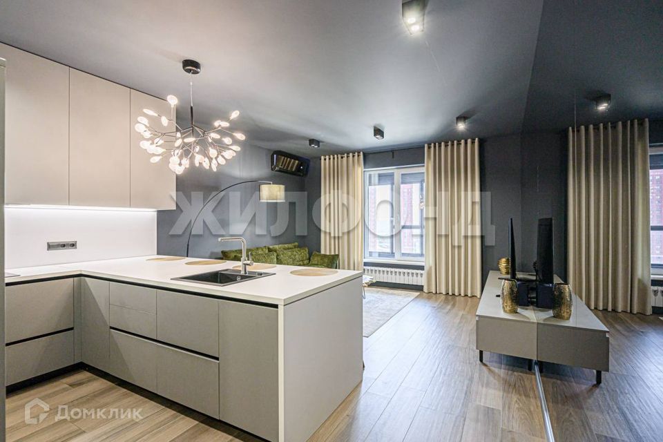 Продаётся 3-комнатная квартира, 105 м²