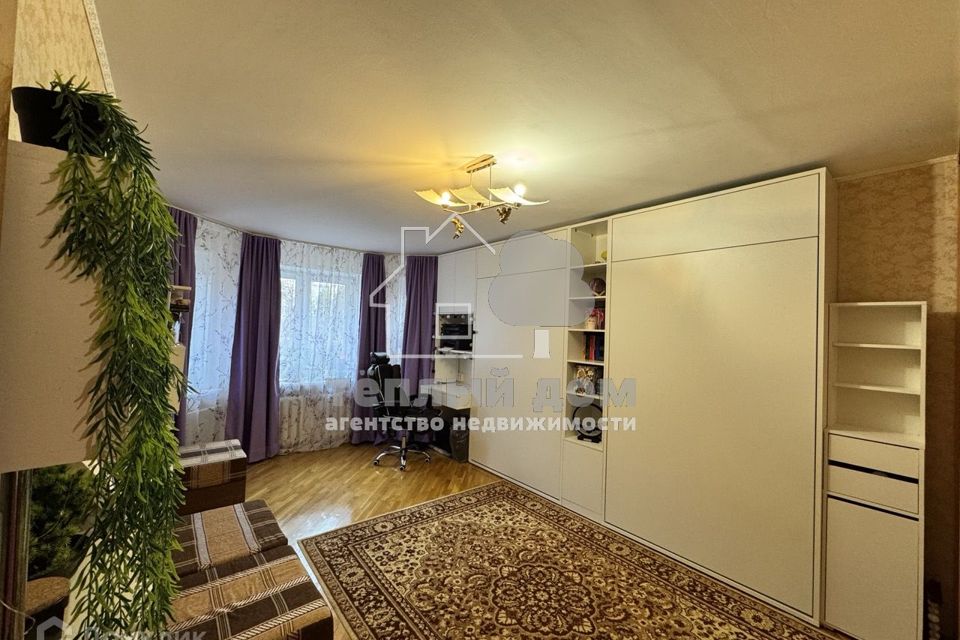 Продаётся 1-комнатная квартира, 43 м²