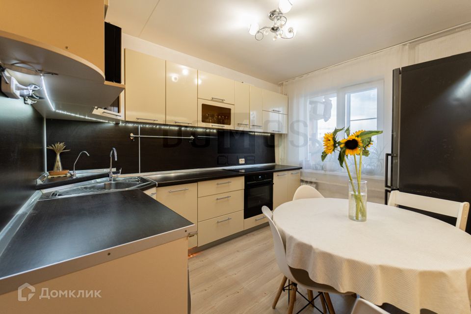 Продаётся 2-комнатная квартира, 63.4 м²