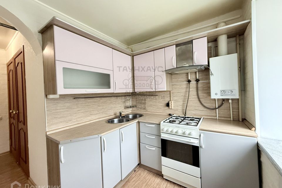 Продаётся 4-комнатная квартира, 62 м²