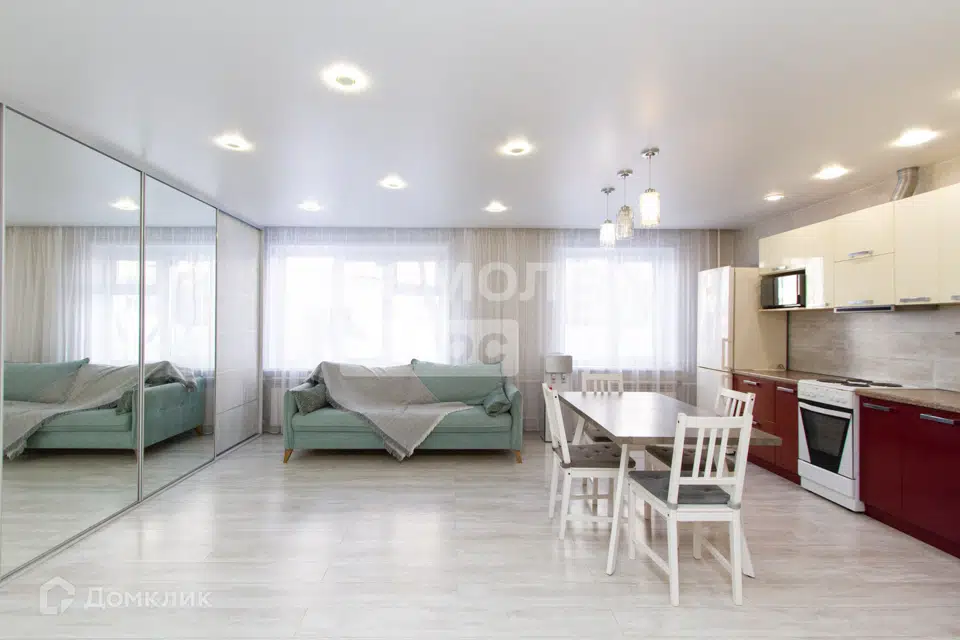 Продаётся 3-комнатная квартира, 64.7 м²