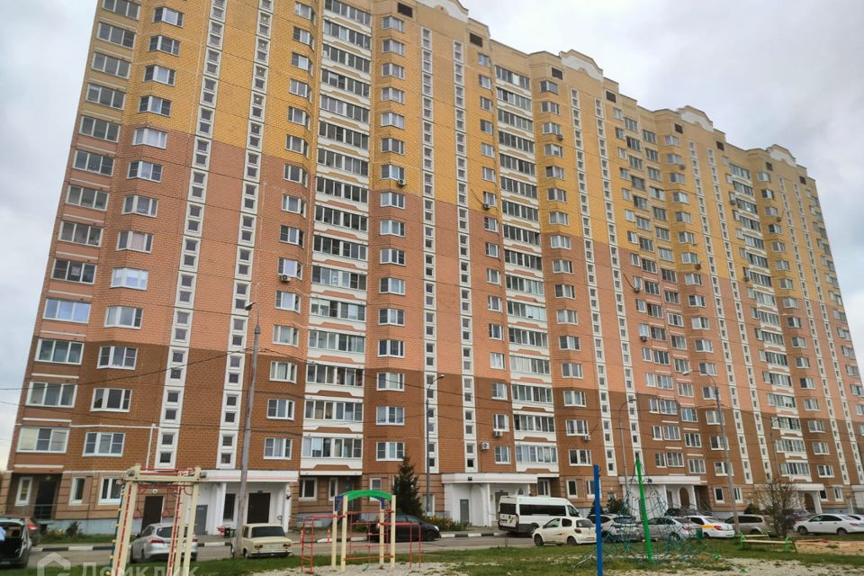 Продаётся 2-комнатная квартира, 60.3 м²