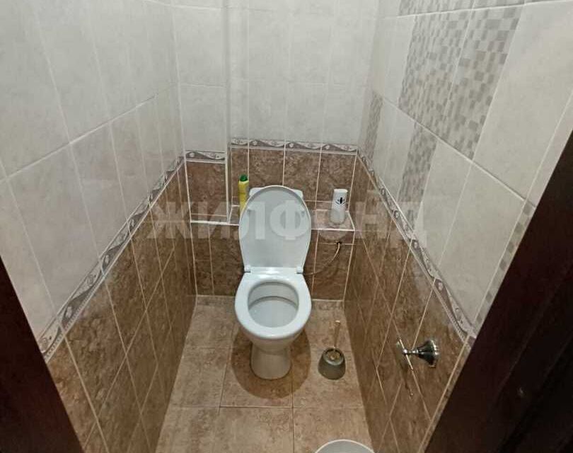 Сдаётся 4-комнатная квартира, 100 м²