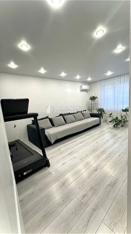 Продаётся 3-комнатная квартира, 93.2 м²